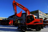  Doosan 180